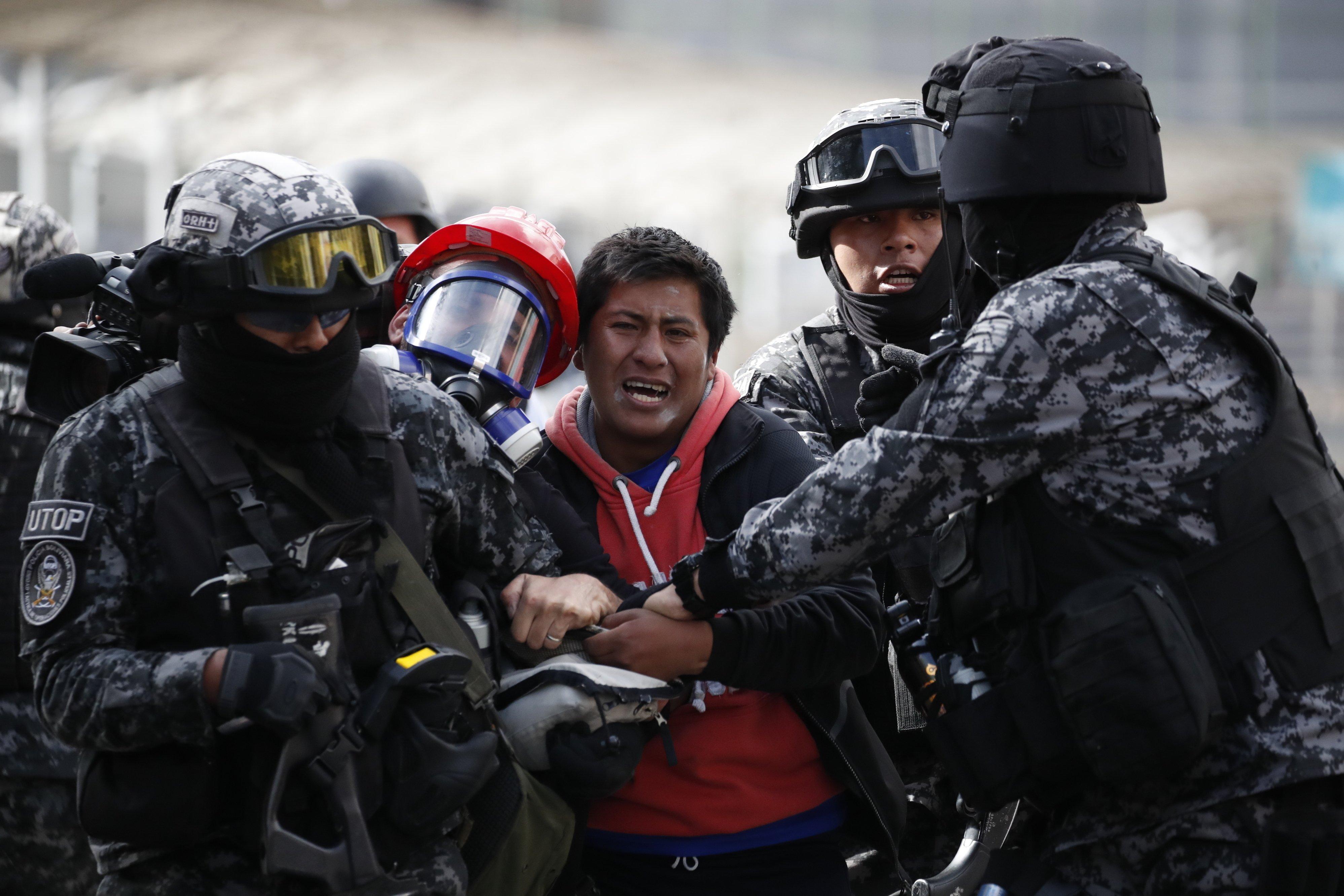 5 Pendukung Morales Tewas dalam Bentrokan dengan Polisi Bolivia